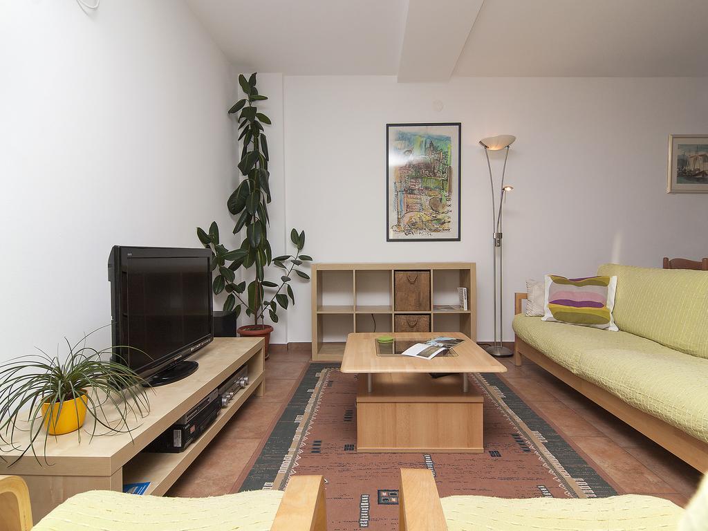 Apartments Ceja Near Sea Medulin Habitación foto