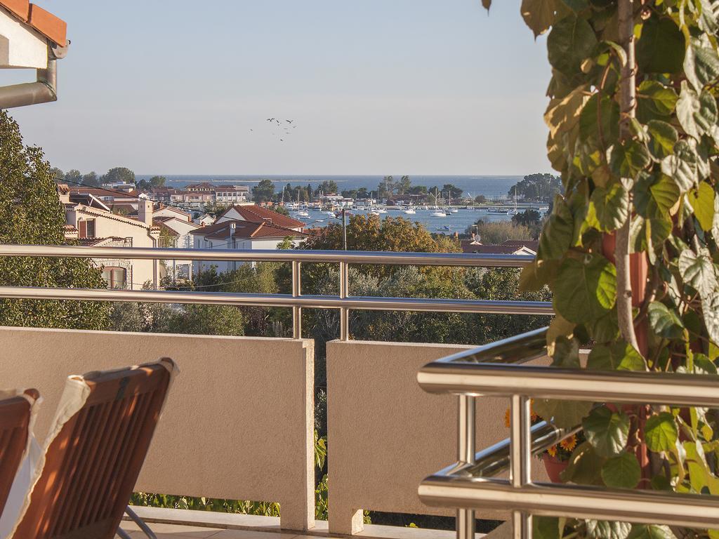 Apartments Ceja Near Sea Medulin Exterior foto
