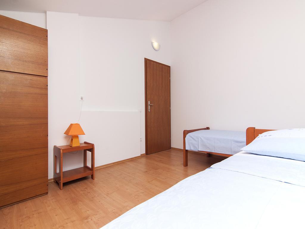 Apartments Ceja Near Sea Medulin Exterior foto